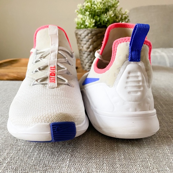 SOLD Nike Free TR 8 Training Shoes - Picture 7 of 9
